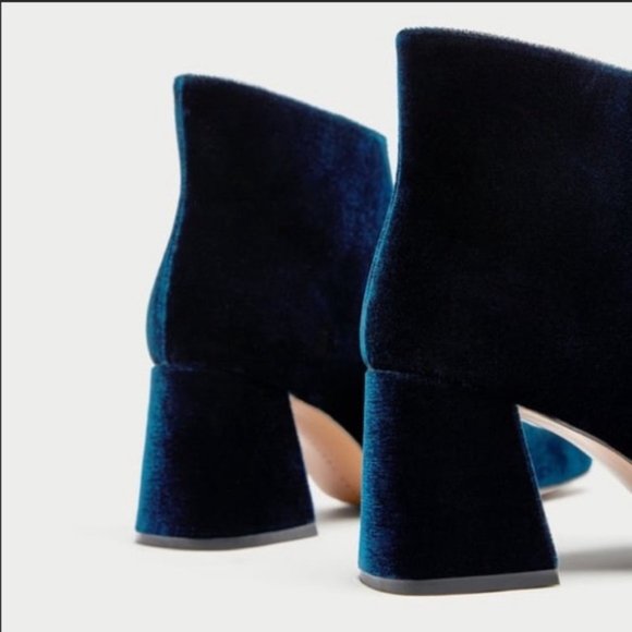 Zara Shoes - HOST PICK ZARA Blue Velvet Booties